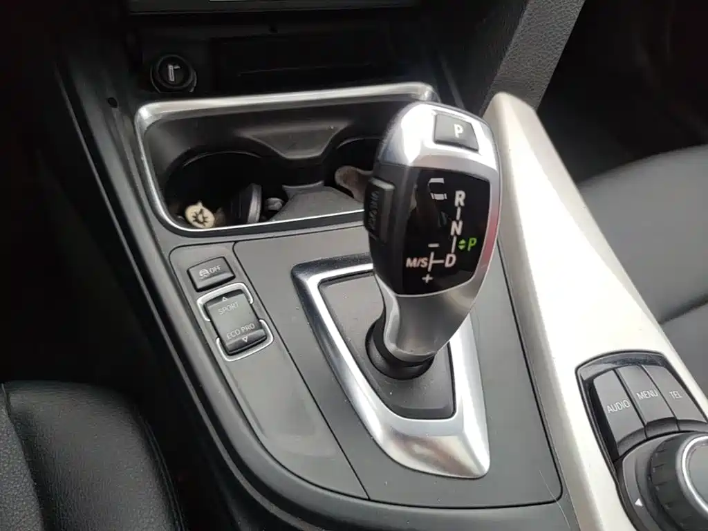 BMW 3 Series 2015 — фото 14