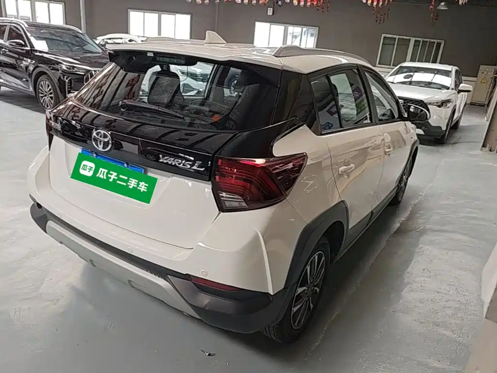 Toyota Yaris L 2020 — фото 7