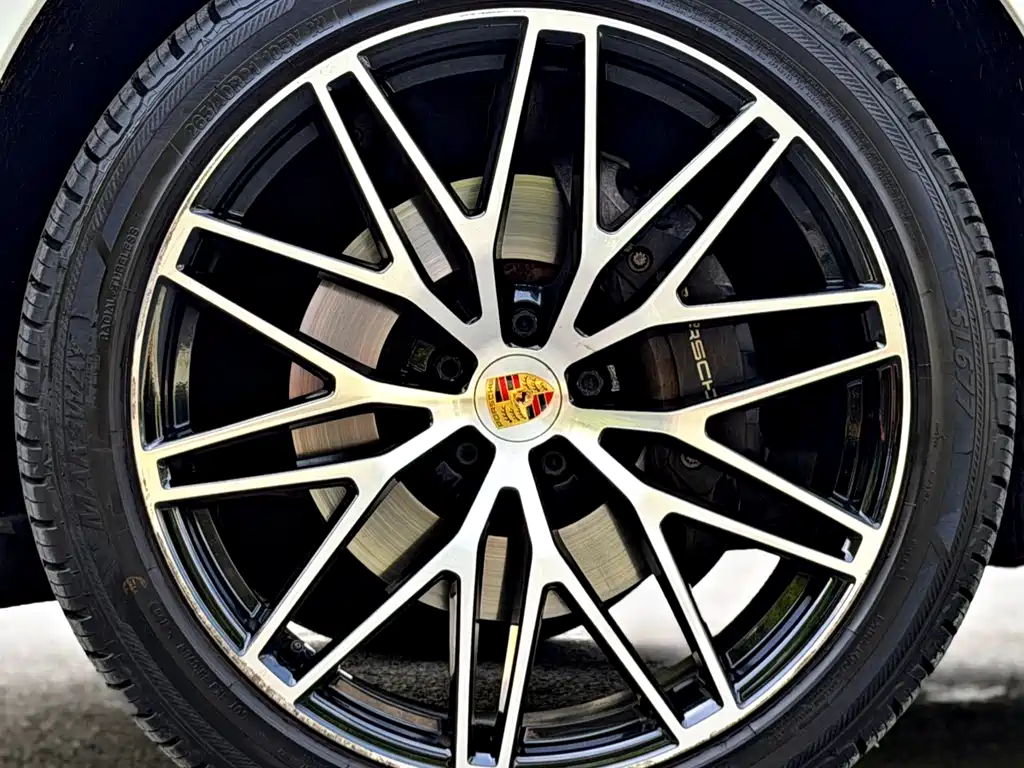 Porsche Macan 2022 — фото 16