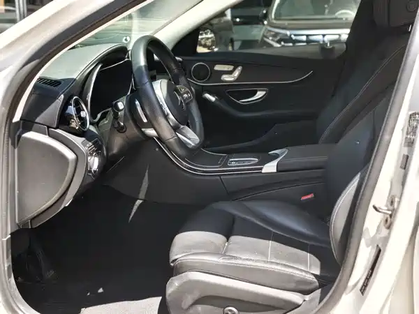 Mercedes-Benz C-Class 2020
