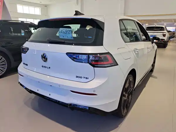 Volkswagen Golf 2024