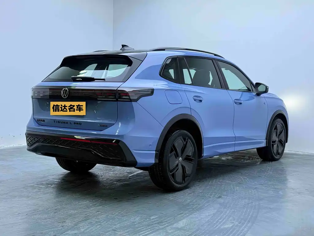 Volkswagen Tiguan L 2024 — фото 4