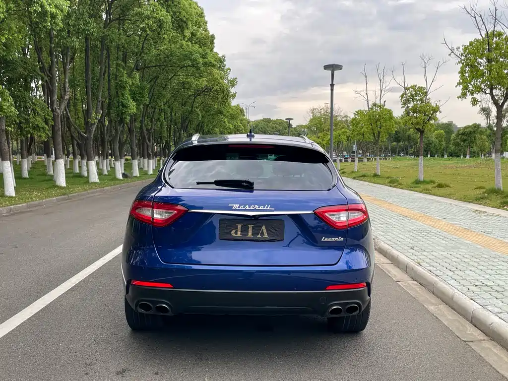 Maserati Levante 2017 — фото 22
