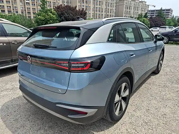 Volkswagen ID.4 X 2025