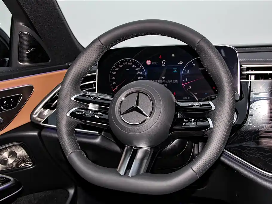 Mercedes-Benz E-Class 2026 — фото 15