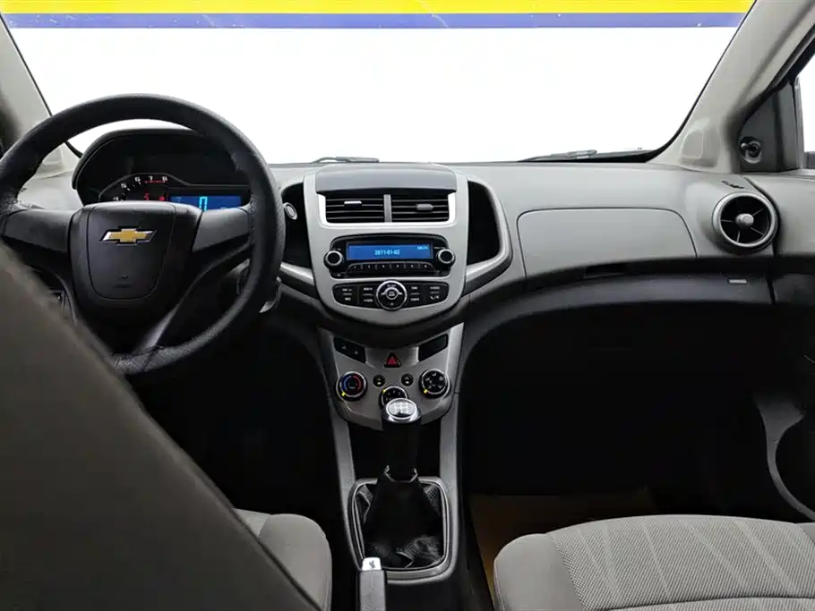 Chevrolet Aveo 2014 — фото 13