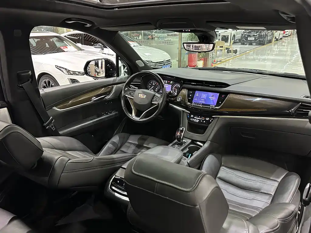 Cadillac XT6 2019 — фото 10