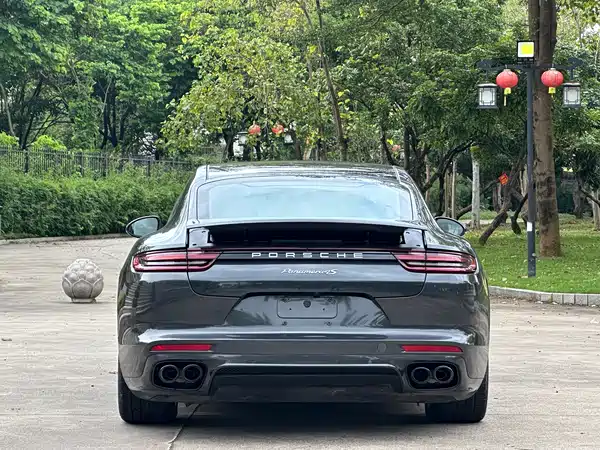 Porsche Panamera 2020