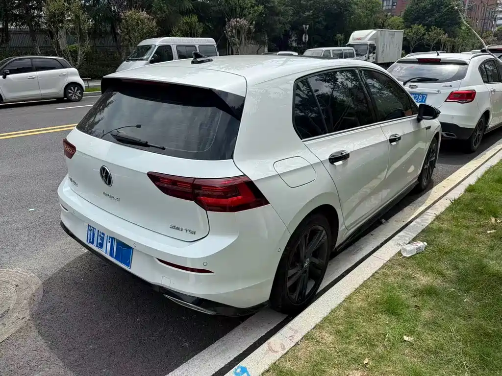 Volkswagen Golf 2022