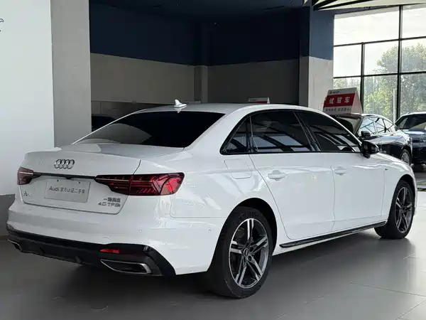 Audi A4L 2023