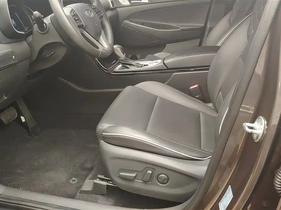 Hyundai Tucson 2019 — фото 9