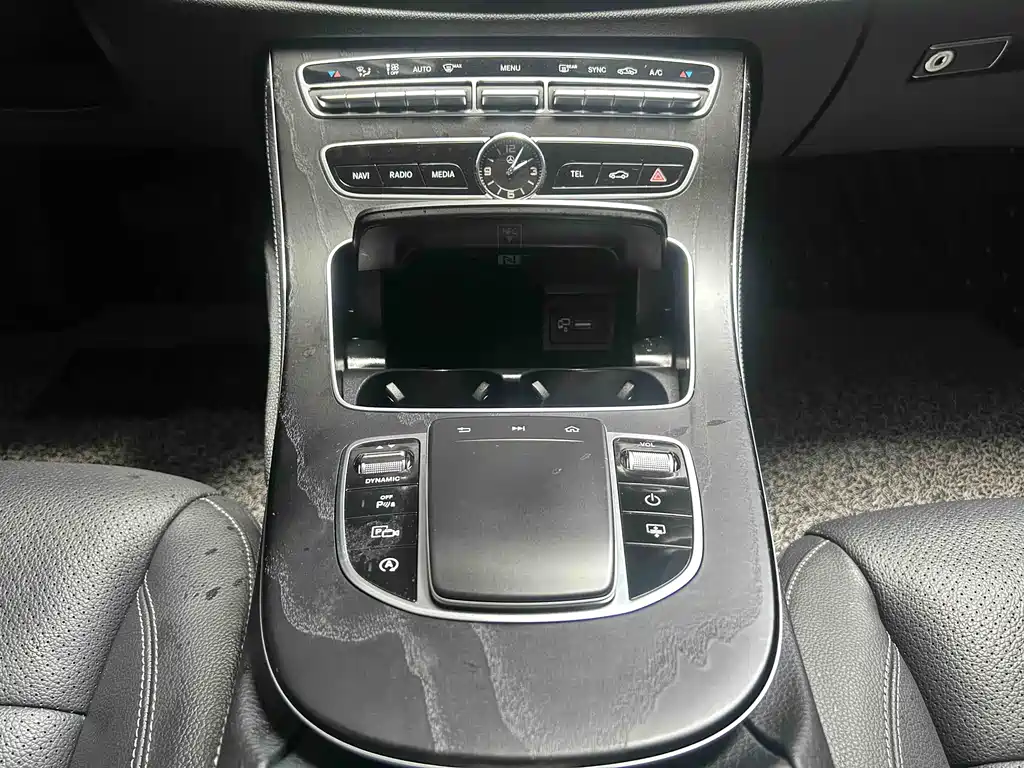 Mercedes-Benz E-Class 2020 — фото 16