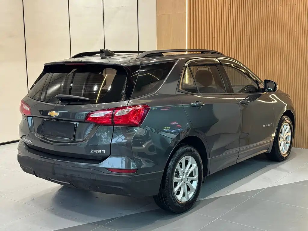 Chevrolet Equinox 2018 — фото 18