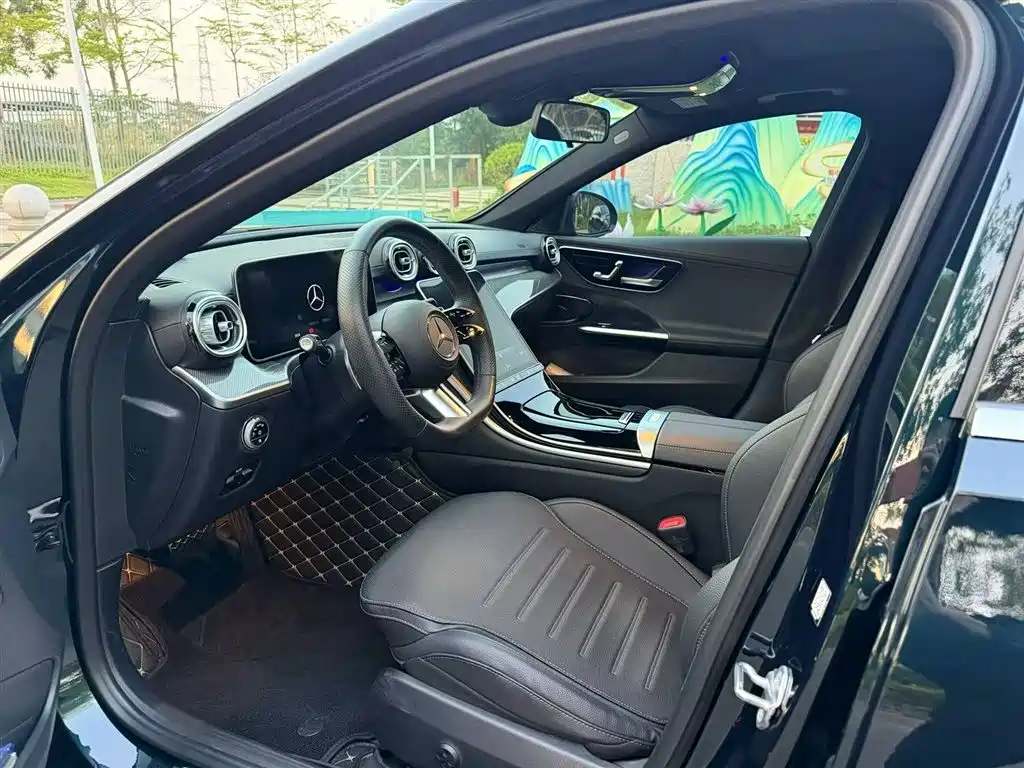 Mercedes-Benz C-Class 2023 — фото 7