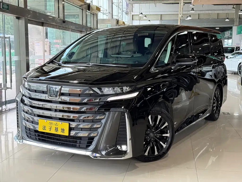 Toyota Vellfire 2024 — фото 1