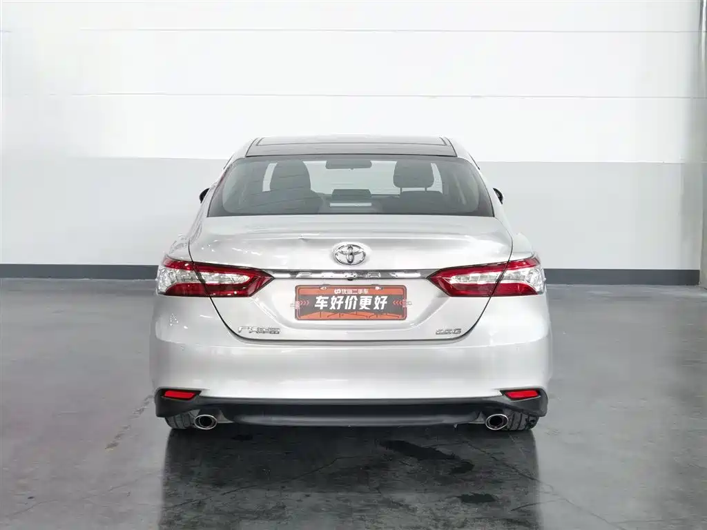 Toyota Camry 2020 — фото 4