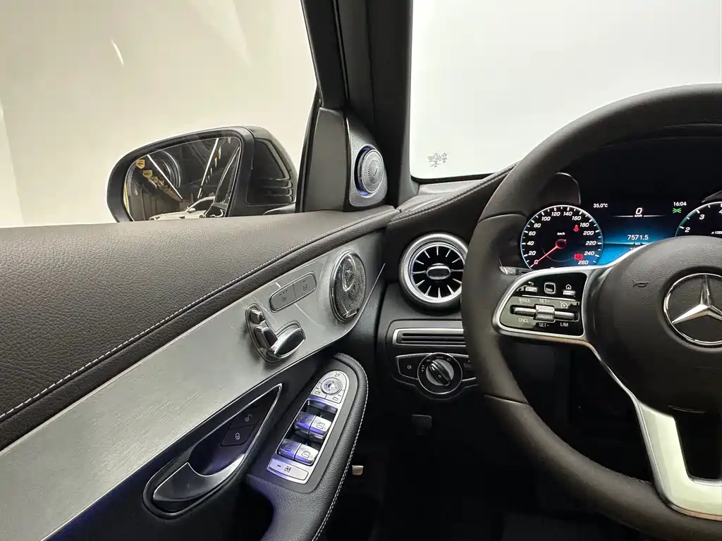 Mercedes-Benz GLC 2020 — фото 19