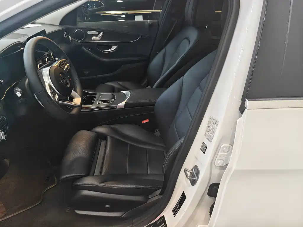 Mercedes-Benz C-Class 2021