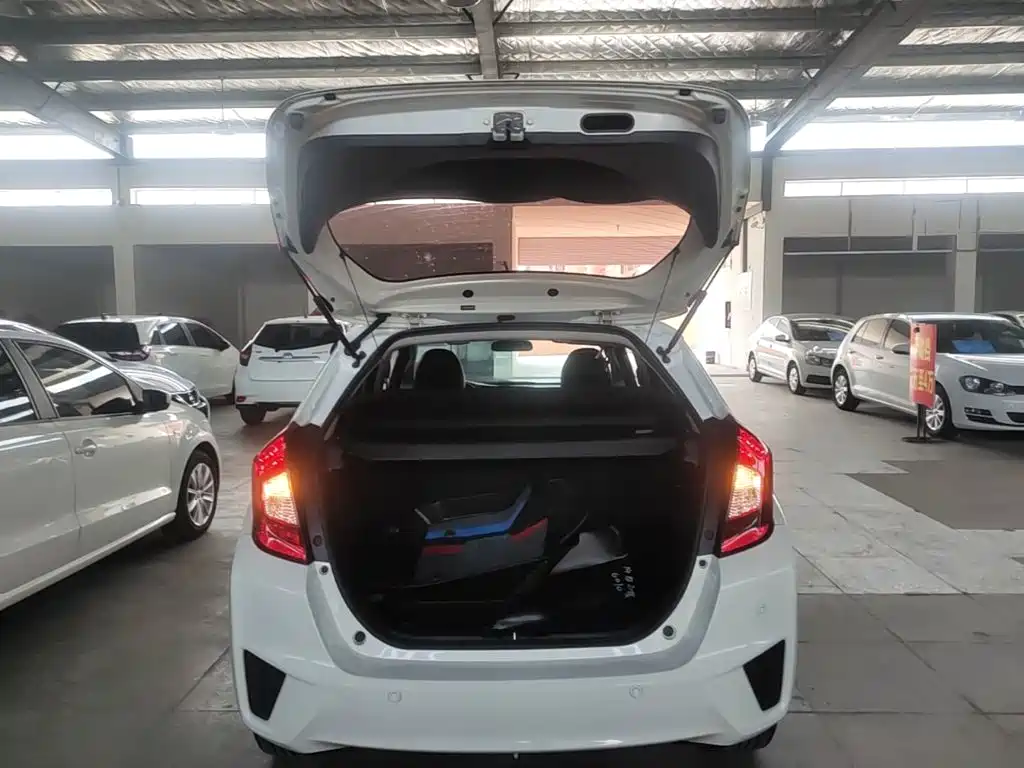 Honda Fit 2017 — фото 19