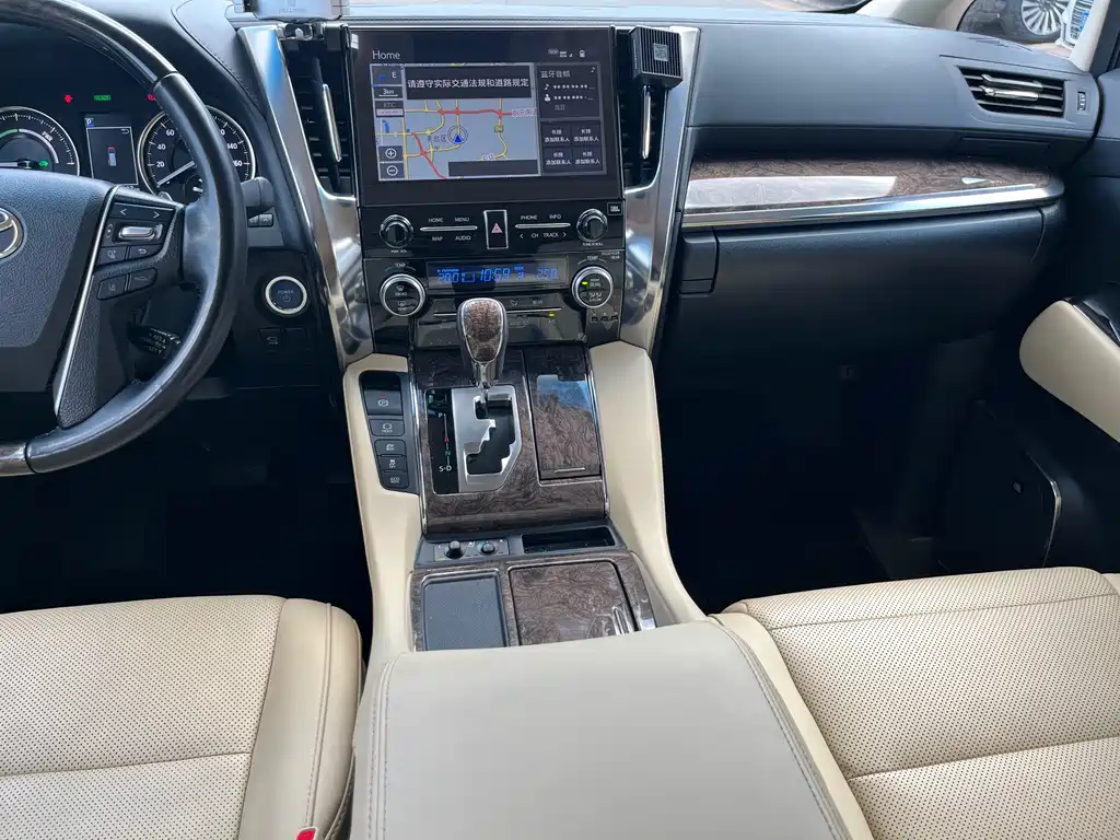 Toyota Vellfire 2023 — фото 27