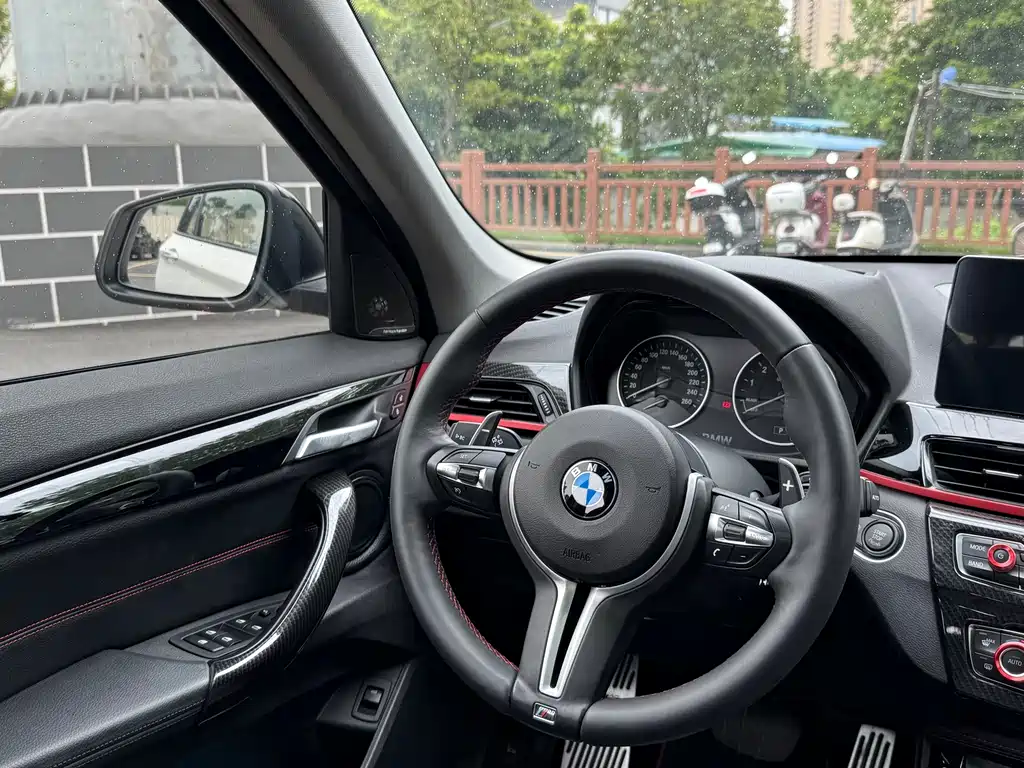 BMW X1 2016 — фото 16