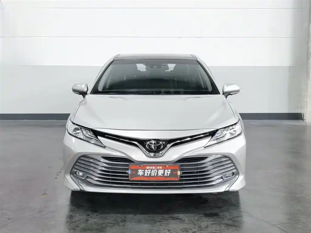 Toyota Camry 2020 — фото 3