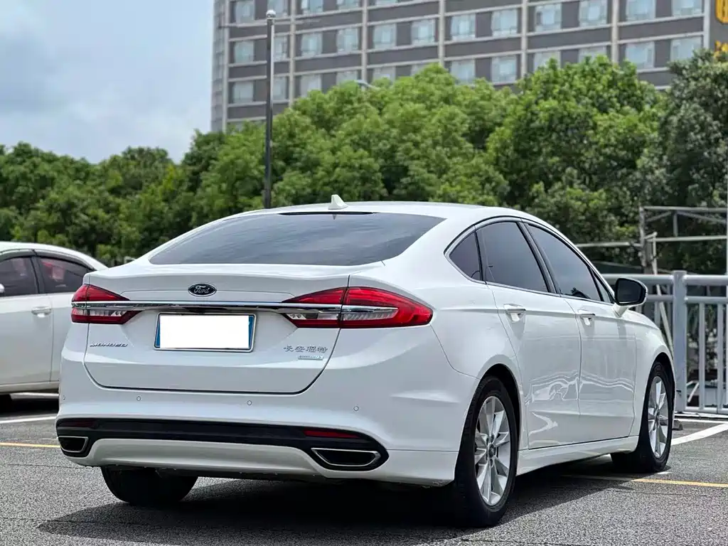 Ford Mondeo 2017 — фото 6