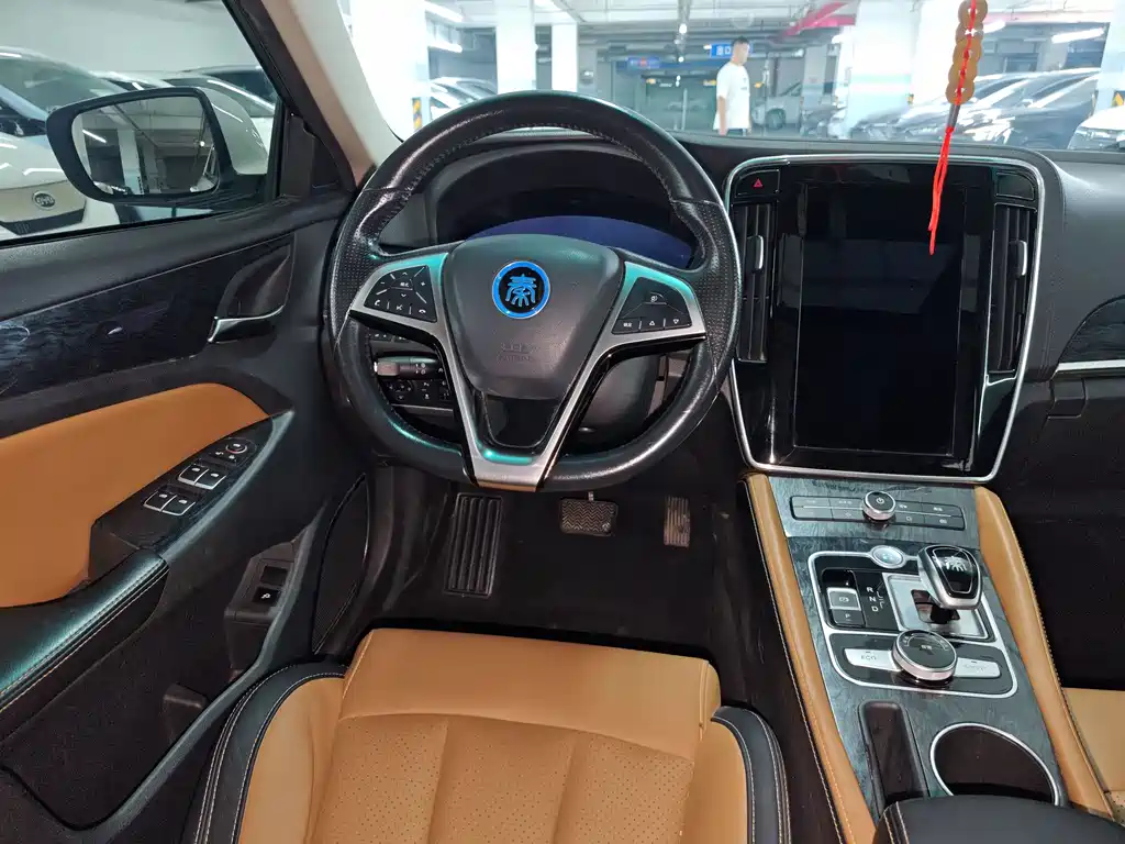 BYD Qin NEV 2017 — фото 11