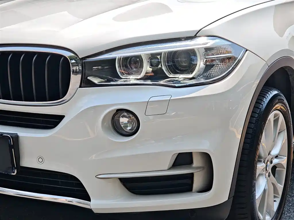 BMW X5 2018 — фото 9