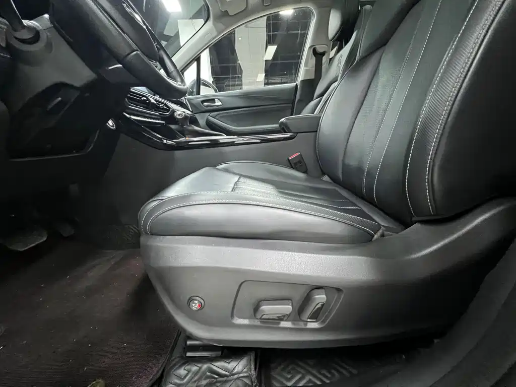 GAC Motor Trumpchi GS4 2023 — фото 13