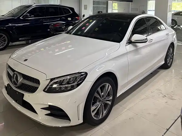 Mercedes-Benz C-Class 2021