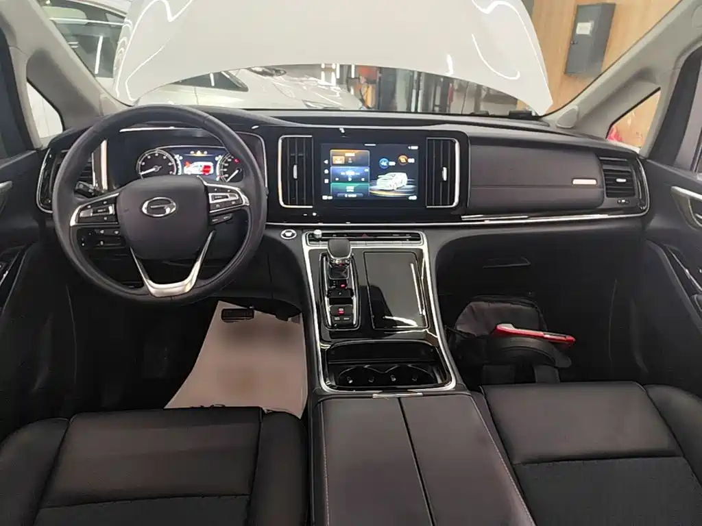 GAC Motor Trumpchi M8 2025 — фото 10