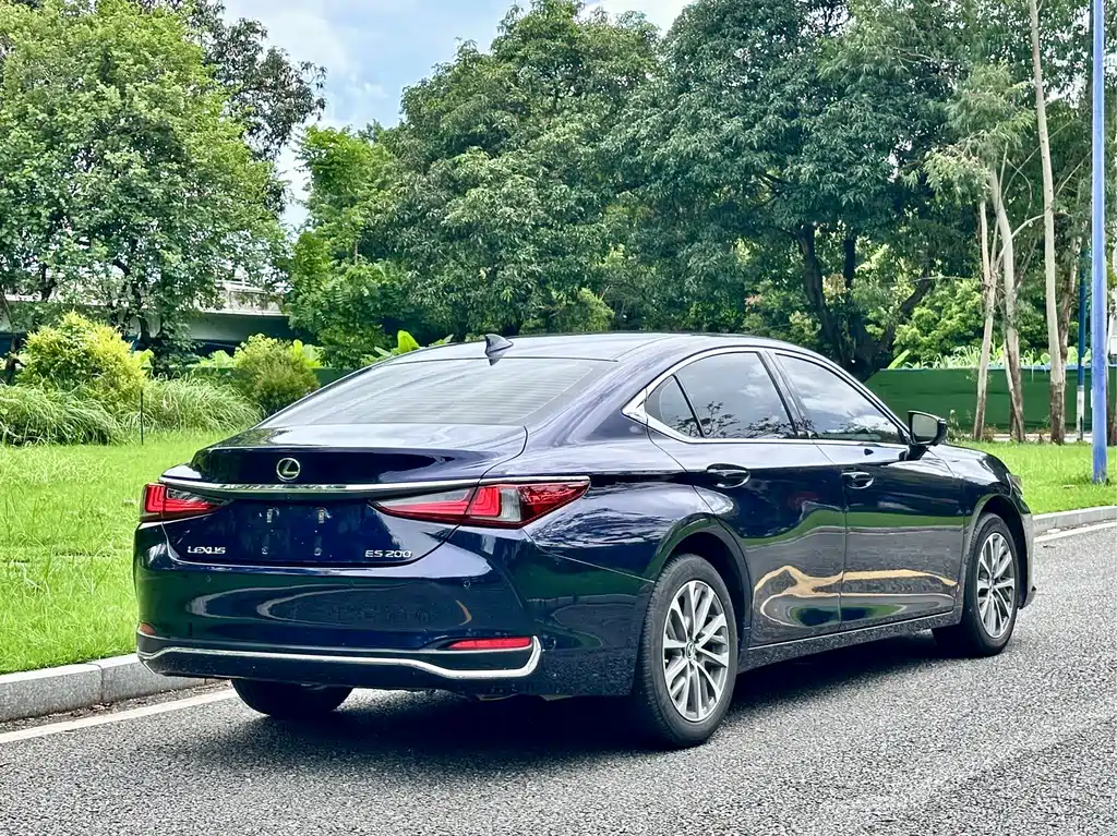 Lexus ES 2023 — фото 5