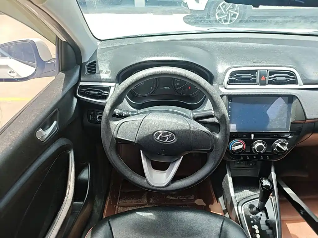 Hyundai Accent 2019 — фото 11