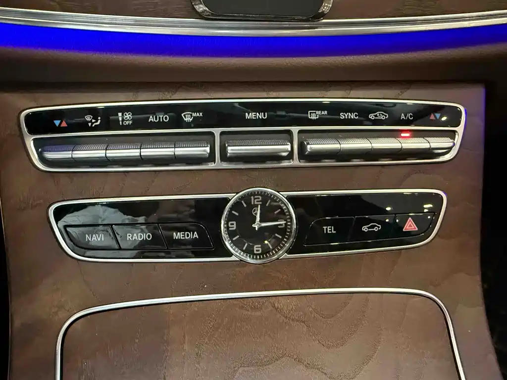 Mercedes-Benz E-Class 2019 — фото 4
