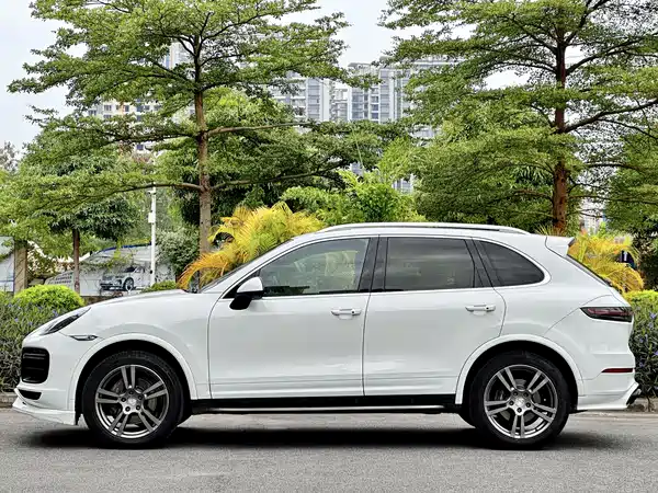 Porsche Cayenne 2011