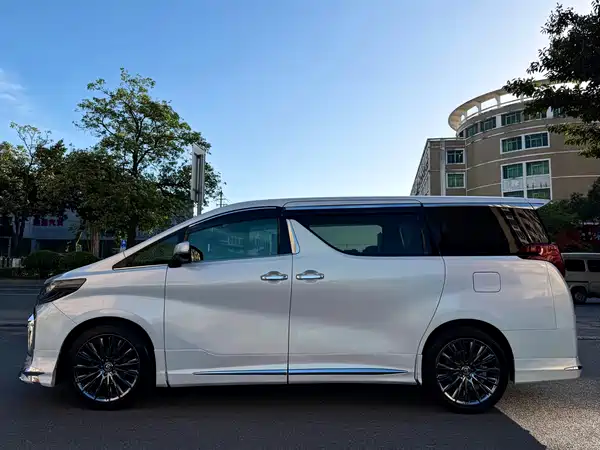 Toyota Alphard 2016