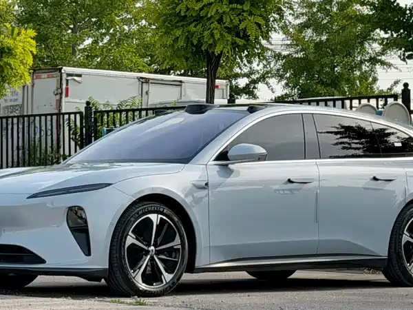 NIO ET5T 2025
