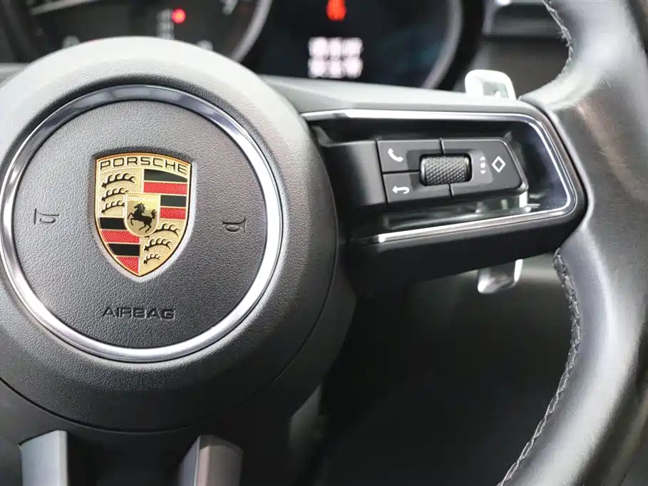 Porsche Macan 2022 — фото 18