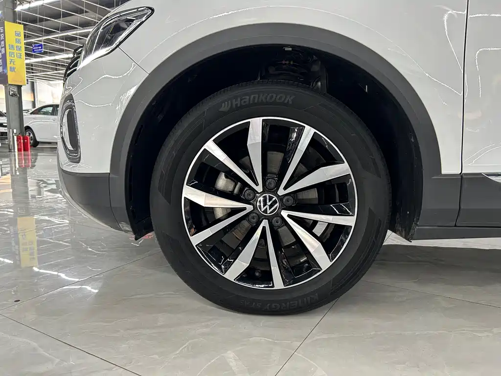 Volkswagen T-Roc 2023 — фото 22