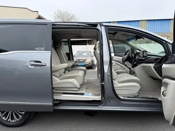 Buick GL8 2021