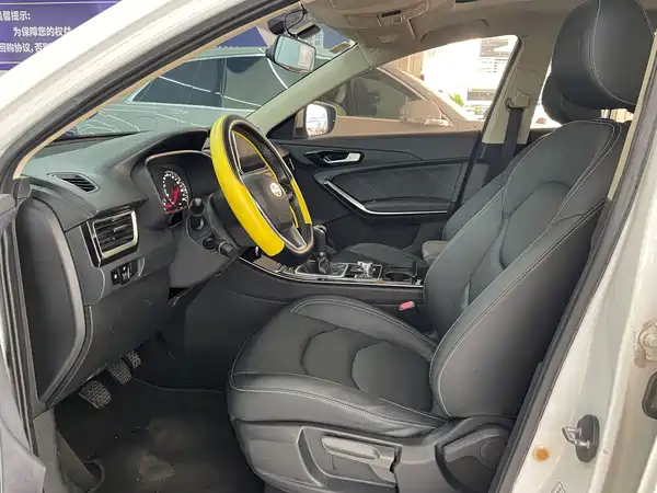 FAW Senya R9 2018