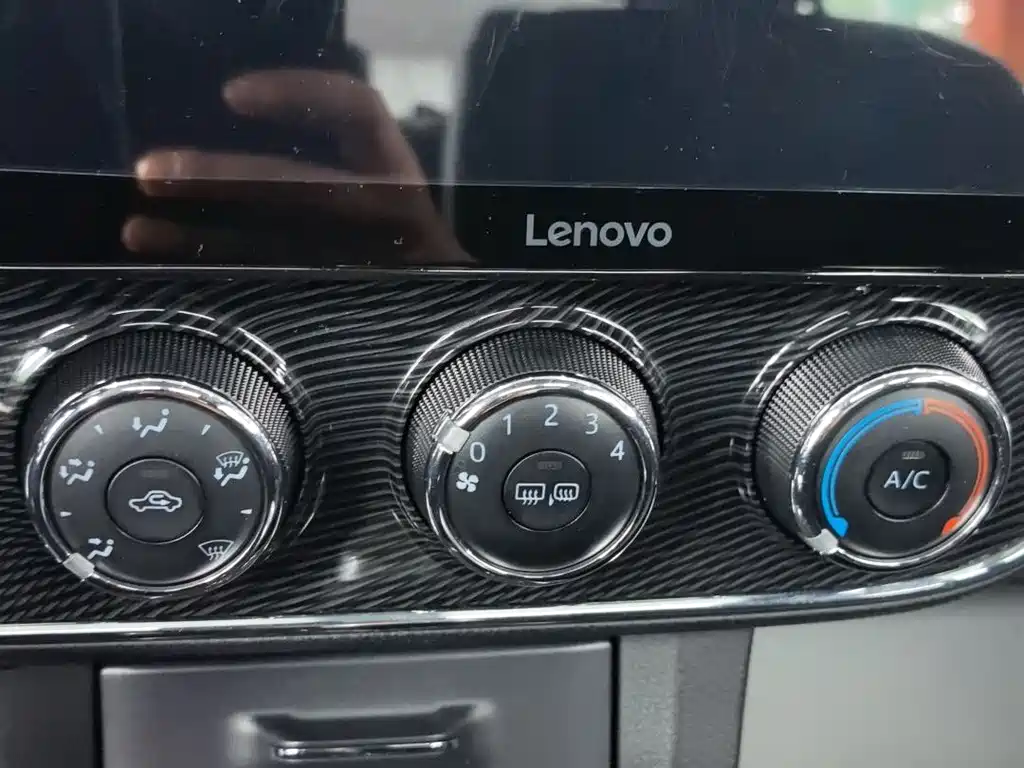 Toyota Corolla 2016 — фото 18