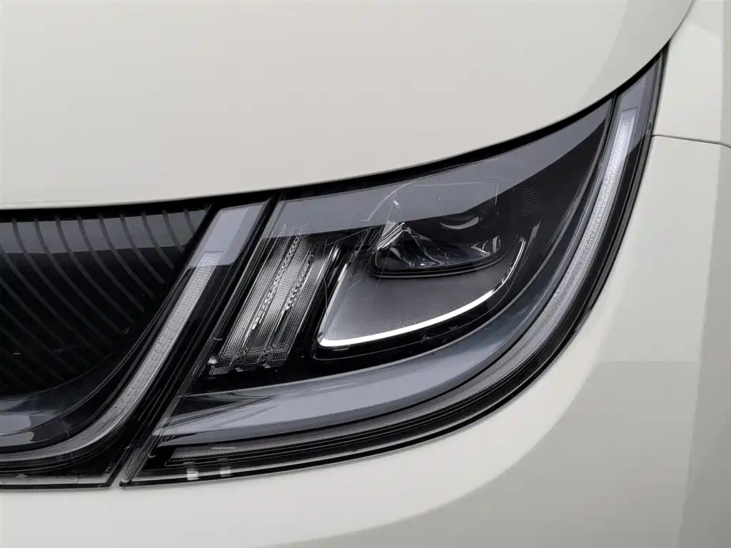 BYD Dolphin 2024