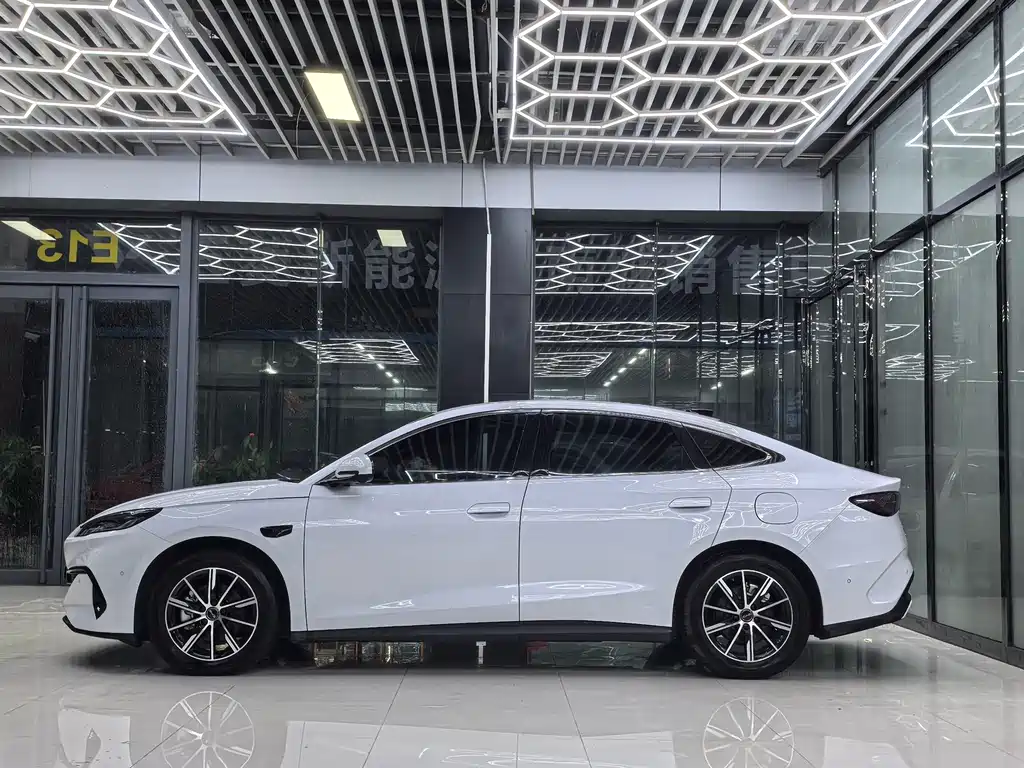BYD Seal 06 2025