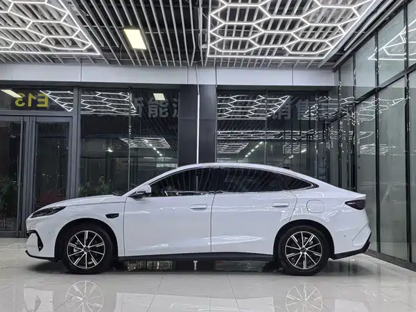 BYD Seal 06 2025
