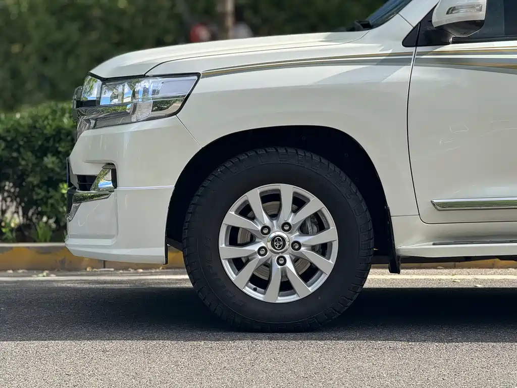 Toyota Land Cruiser 2016 — фото 6