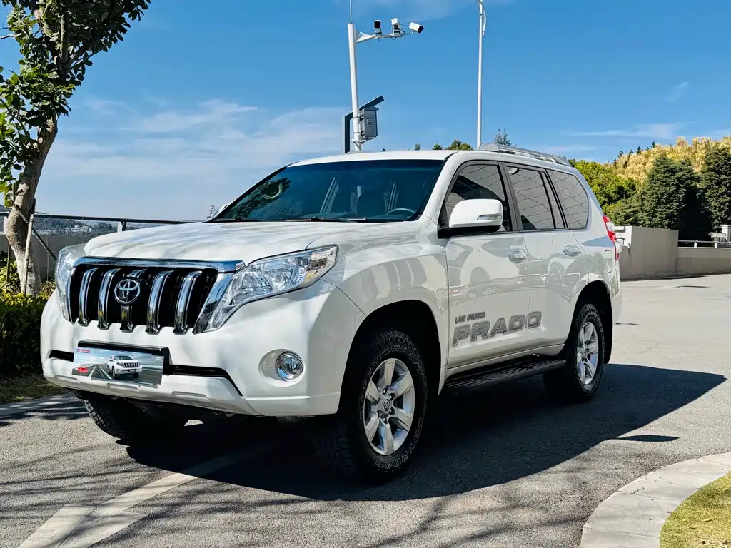 Toyota Prado 2017 — фото 1