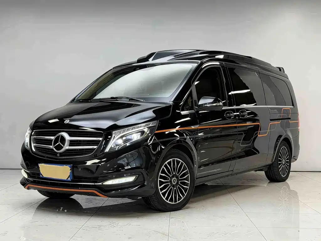 Mercedes-Benz V-Class 2020 — фото 1