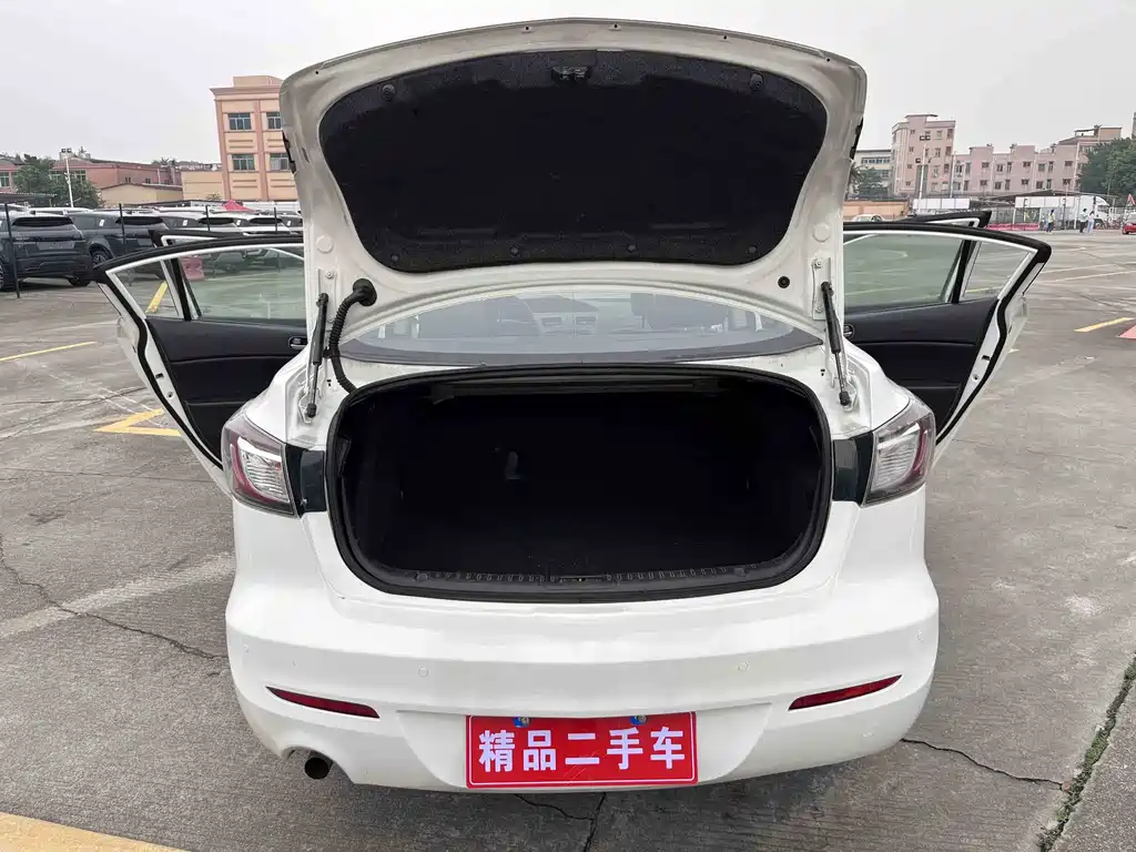 Mazda 3 Xingcheng 2016 — фото 14